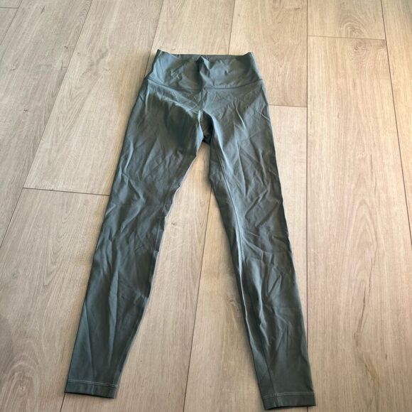 Lululemon women’s leggings size 6 - Picture 1 of 6